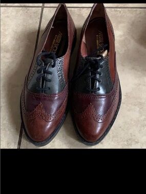 Wingtip Derby Oxfords in Brown and Black by Markon footwear
